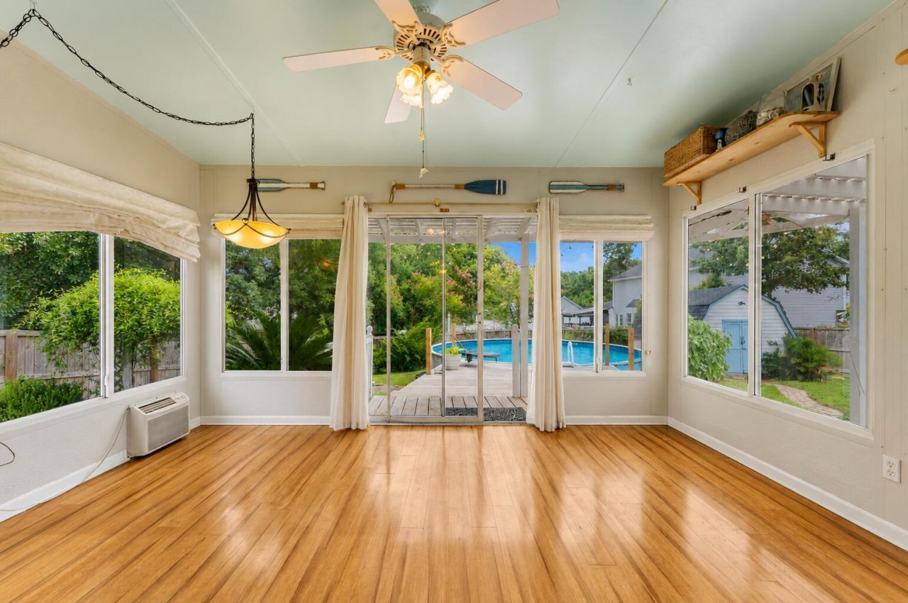 120 Kingsbridge Drive Photo 21