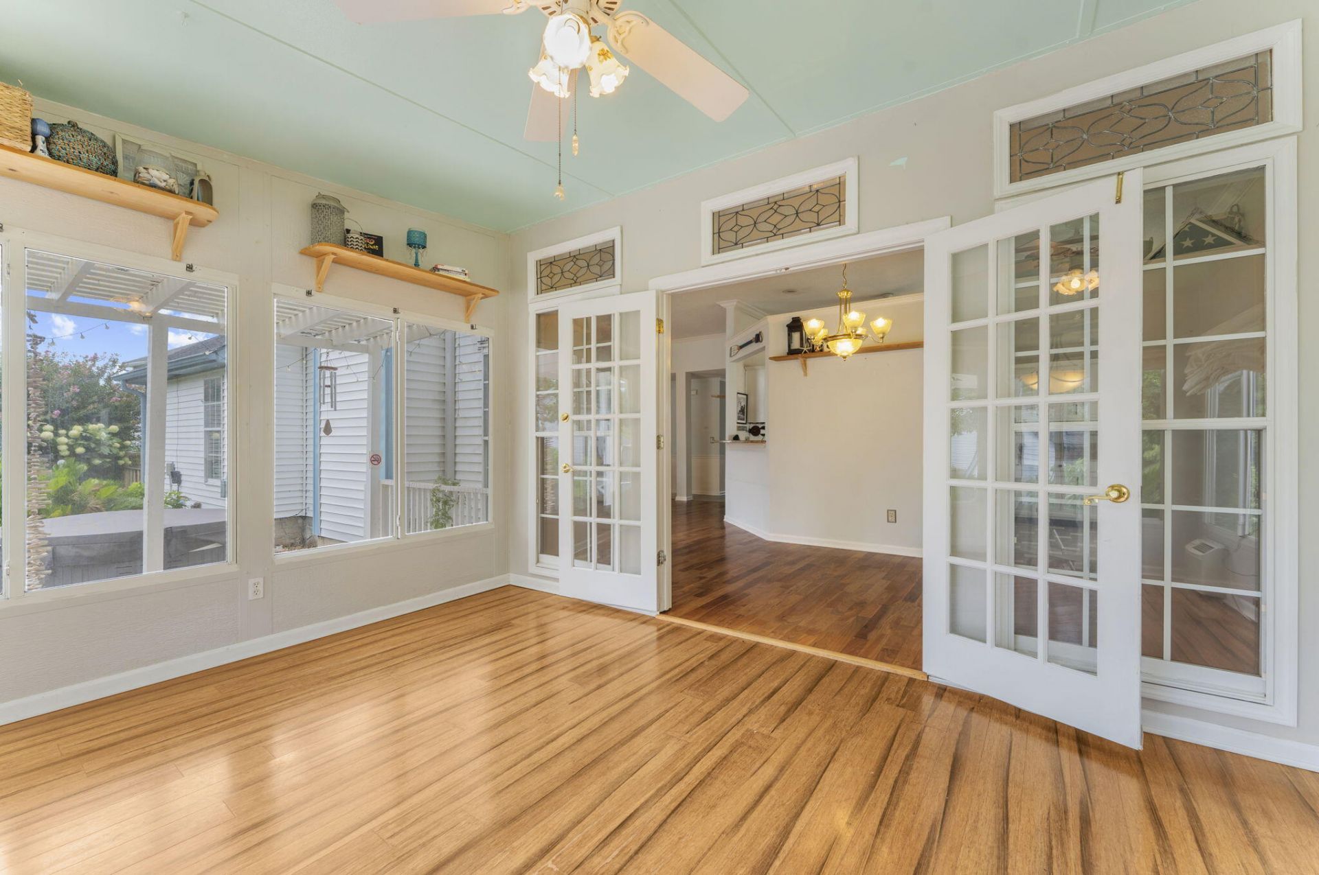 120 Kingsbridge Drive Photo 23