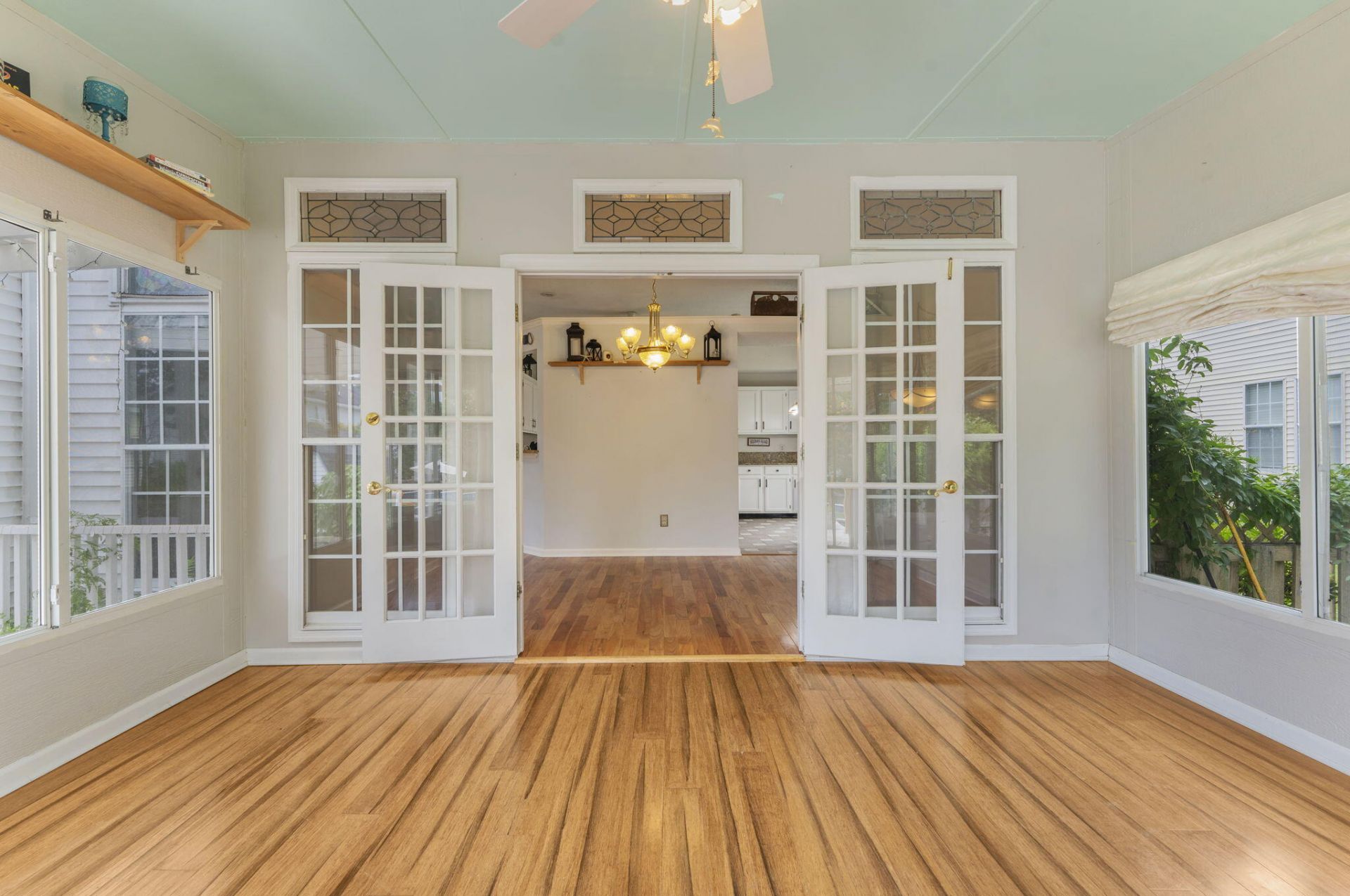 120 Kingsbridge Drive Photo 24