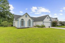 120 Kingsbridge Drive photo 4