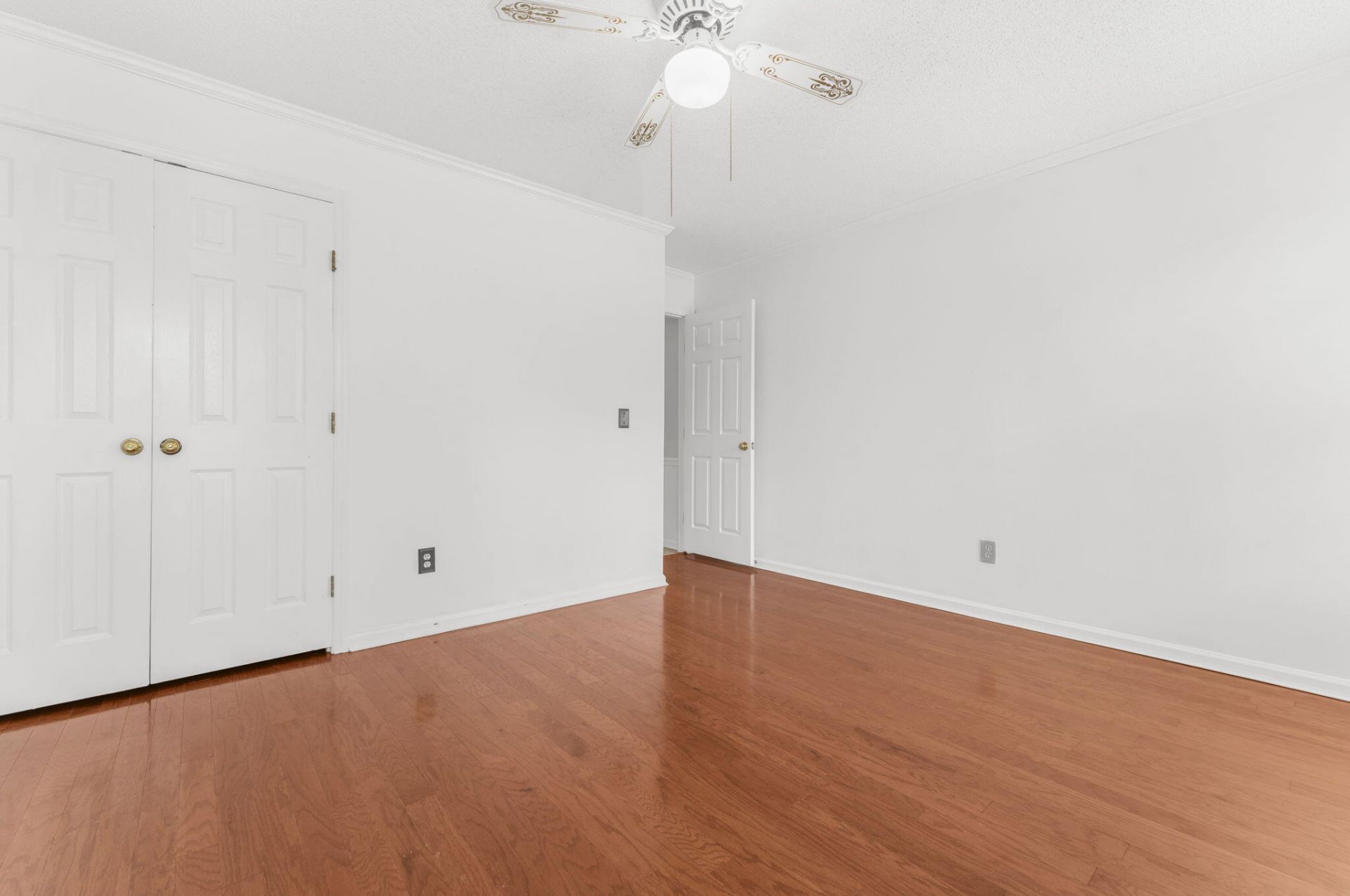 120 Kingsbridge Drive Photo 46
