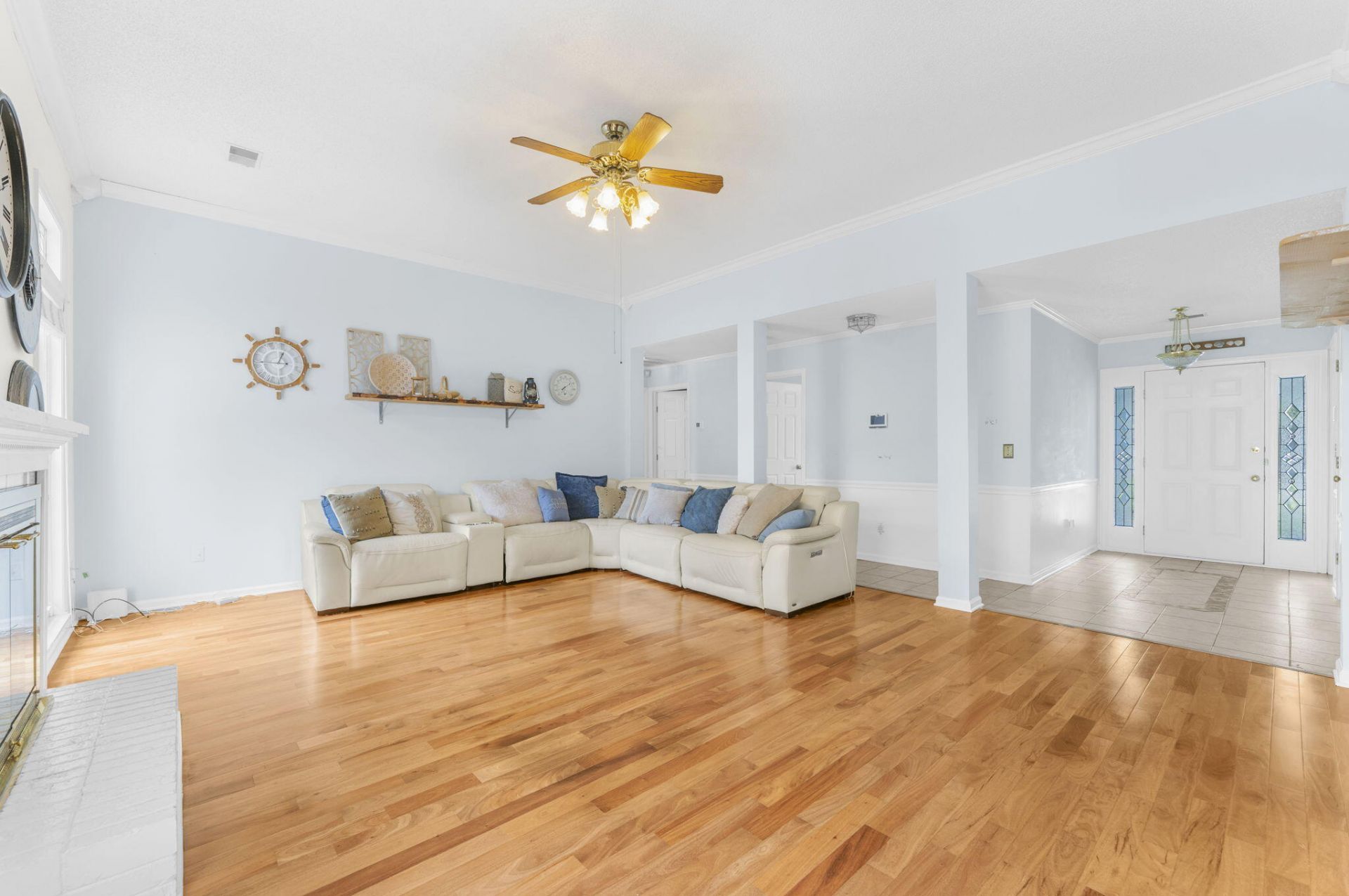 120 Kingsbridge Drive Photo 8