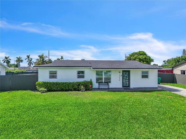 14404 SW 105th Ct, Miami, FL 33176