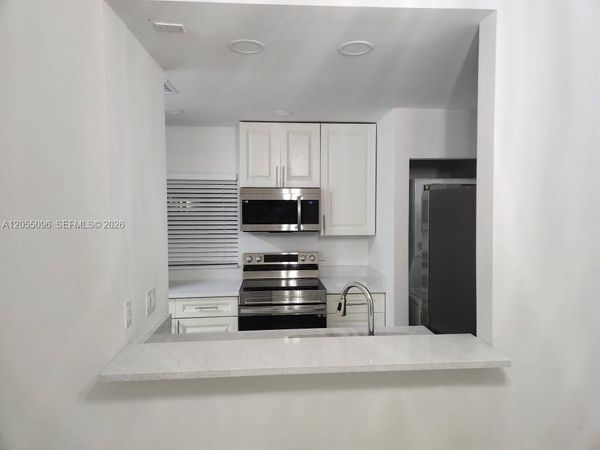 11643 NW 11th St, Pembroke Pines, FL 33026
