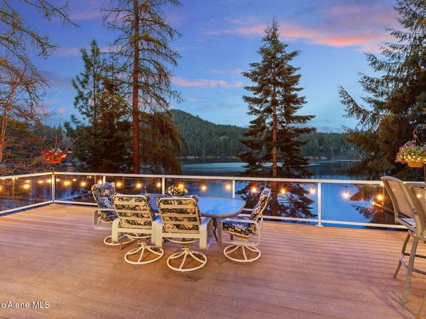 15796 N Shenandoah Dr , Hayden, ID 83835