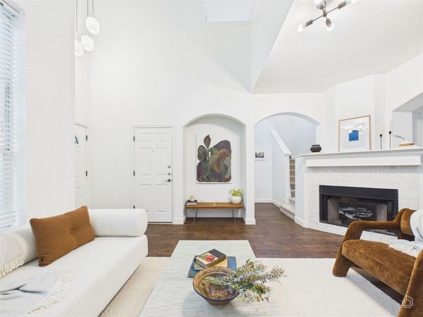1819 Village Oak CT , Austin, TX 78704