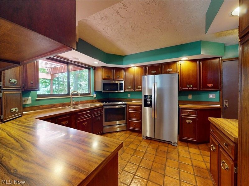 8495 Painesville Warren Road, Concord Township, OH 44077 Photo 8