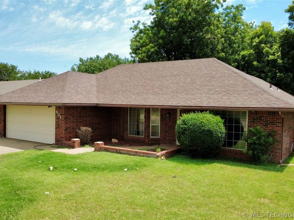 401 N Cimarron , Enid, OK 73703