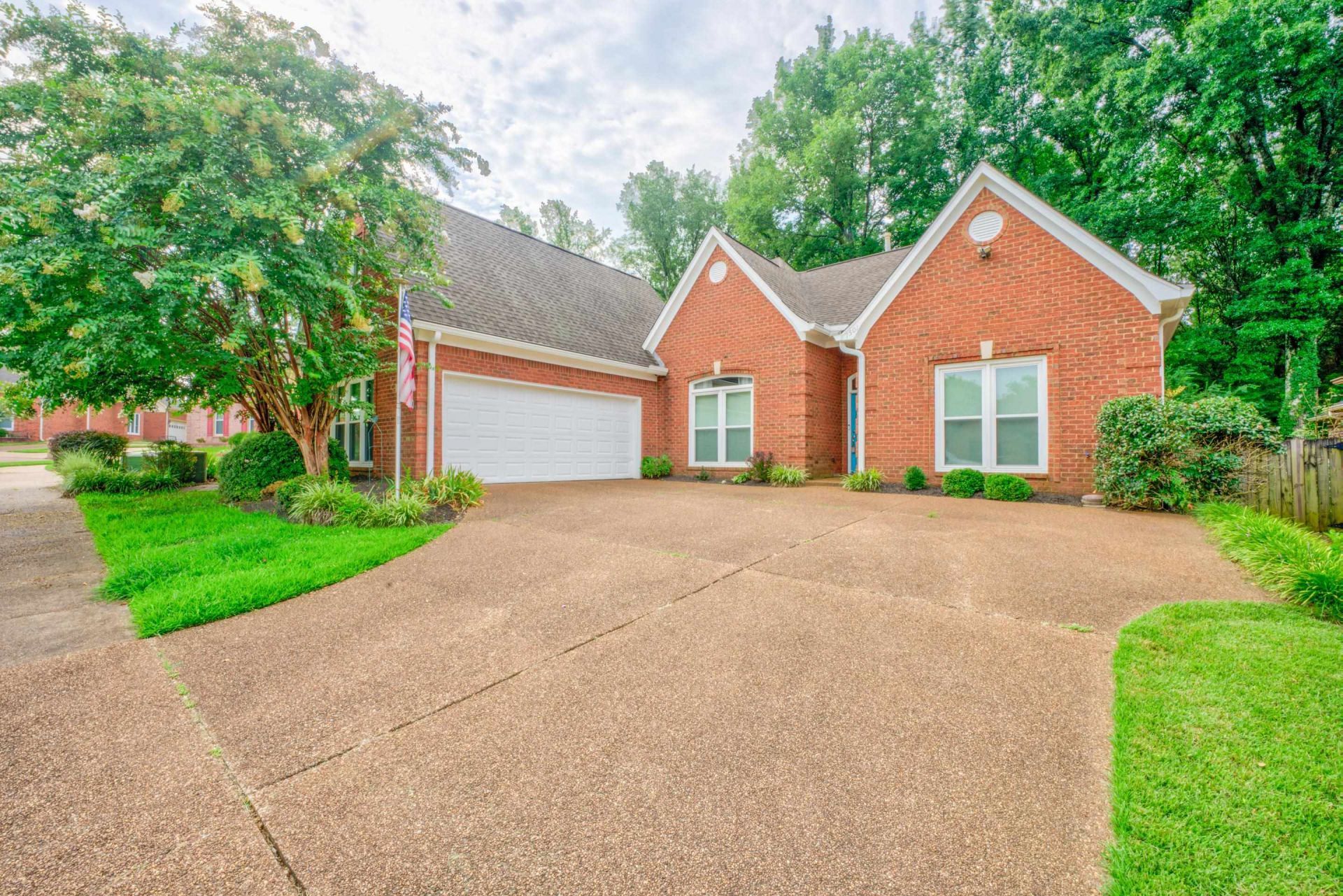 7501 S Links View Ln, Cordova, TN 38018 Main Photo