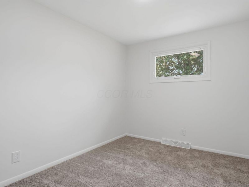 878 Oberlin Drive, Heath, OH 43056 Photo 23