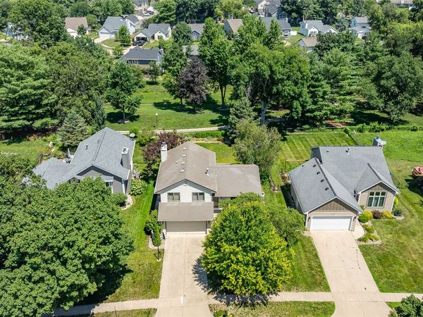 5935 Ashland Place, Johnston, IA 50131