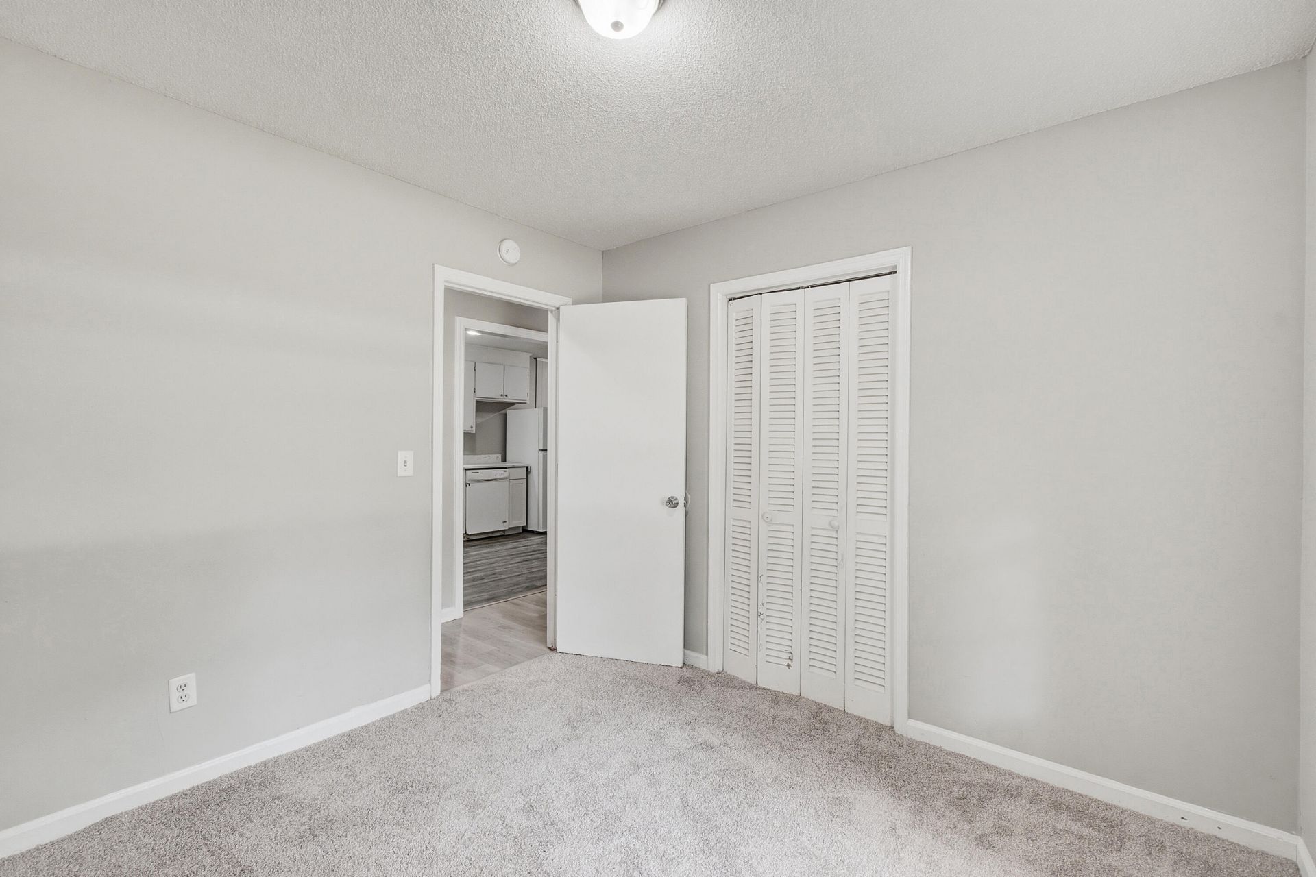 2621 Myrtis Lane Photo 23
