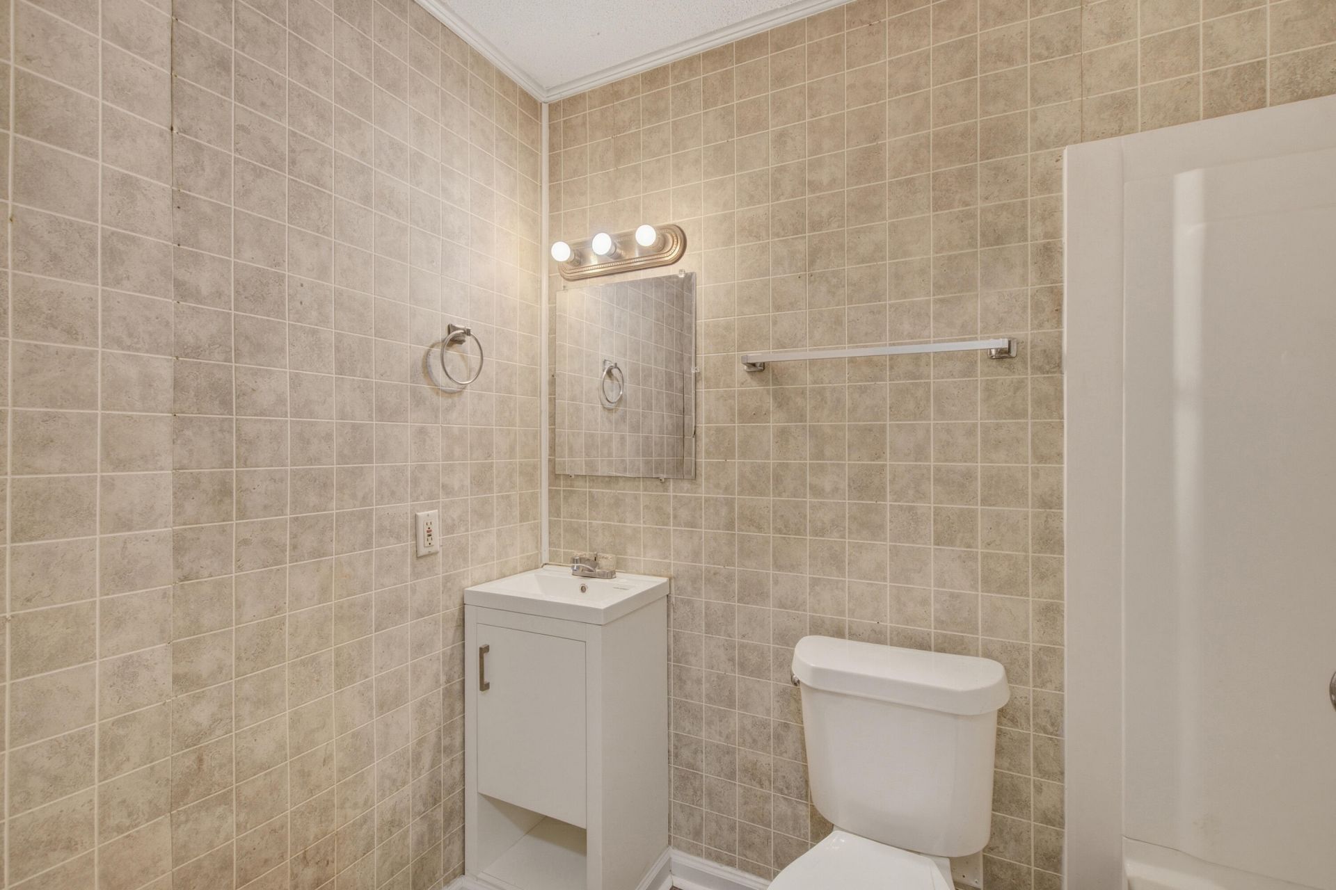 2621 Myrtis Lane Photo 26