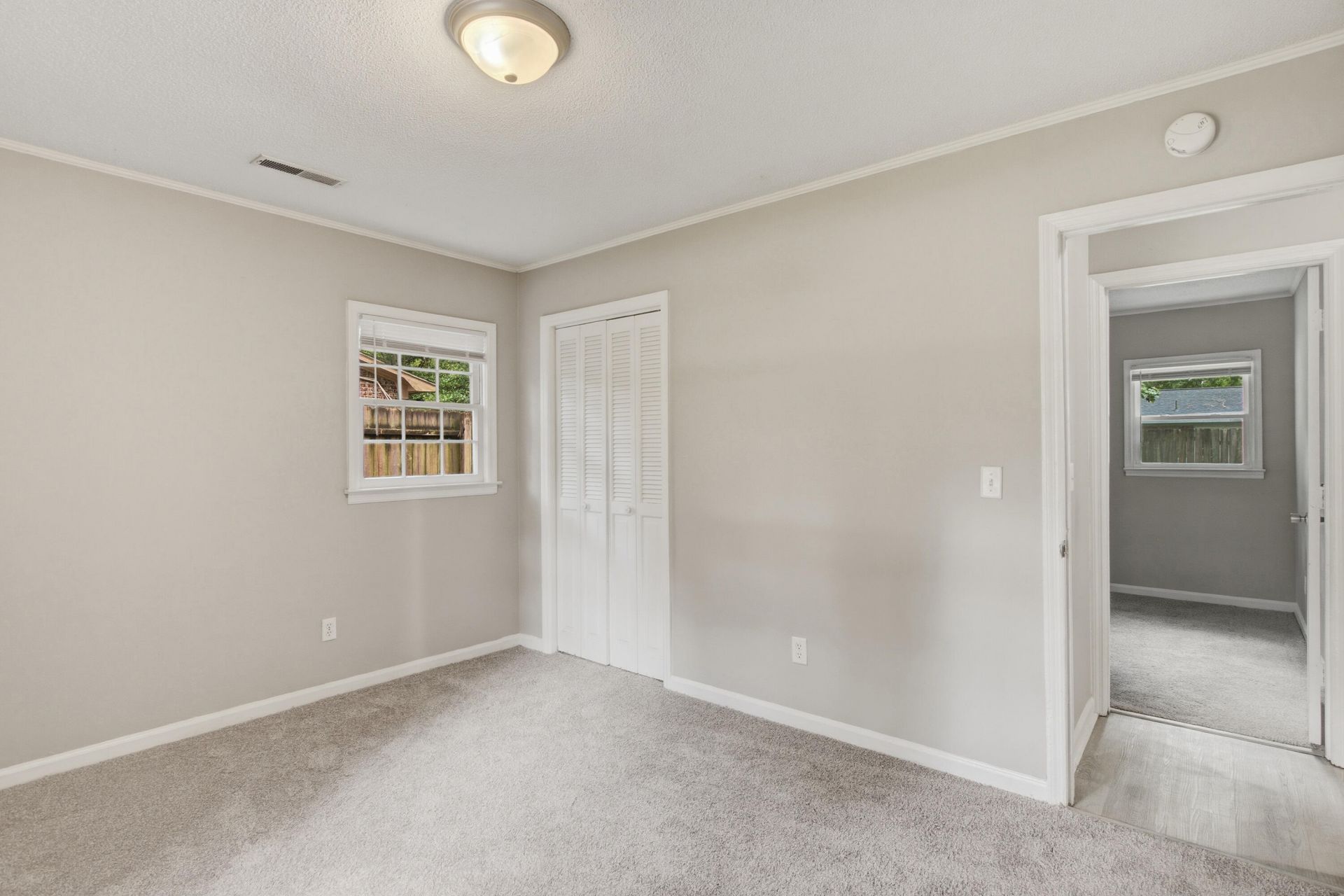 2621 Myrtis Lane Photo 32