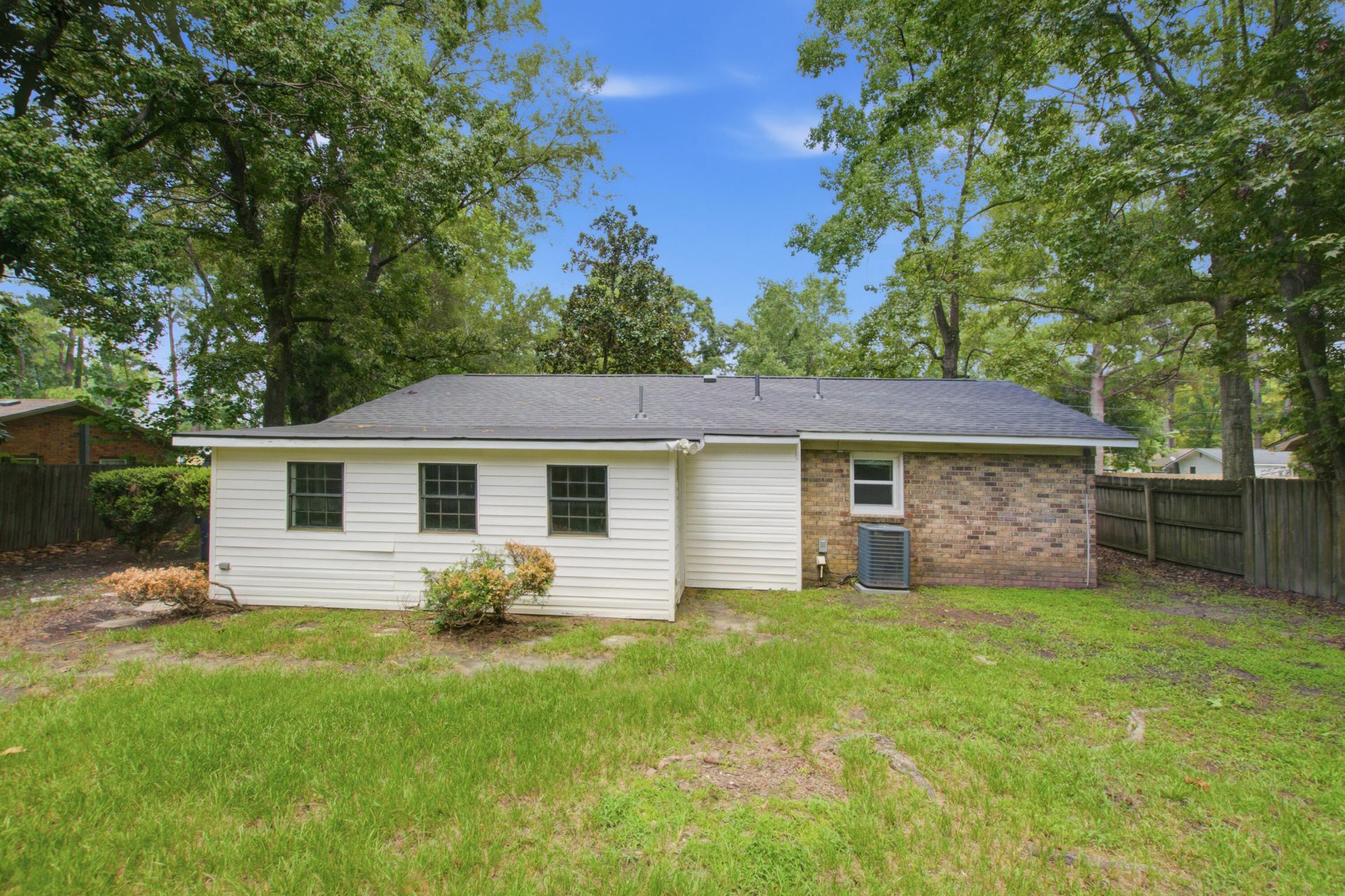 2621 Myrtis Lane Photo 37
