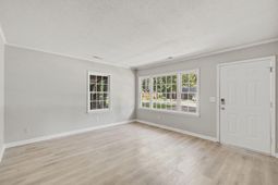 2621 Myrtis Lane photo 4