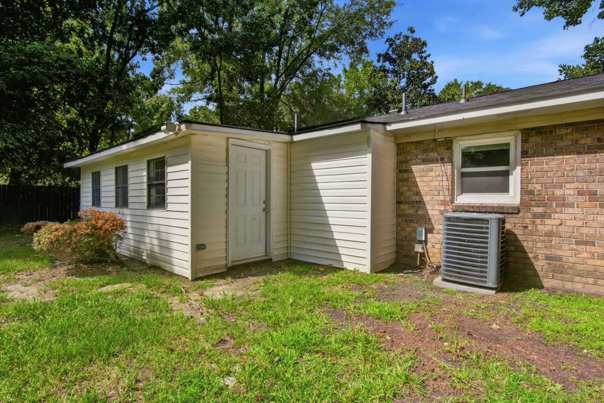 2621 Myrtis Lane Photo 40