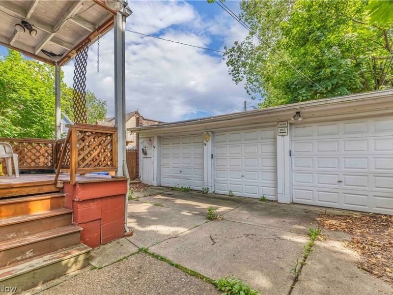 9507 Larnder Avenue , Cleveland, OH 44102 Photo 3
