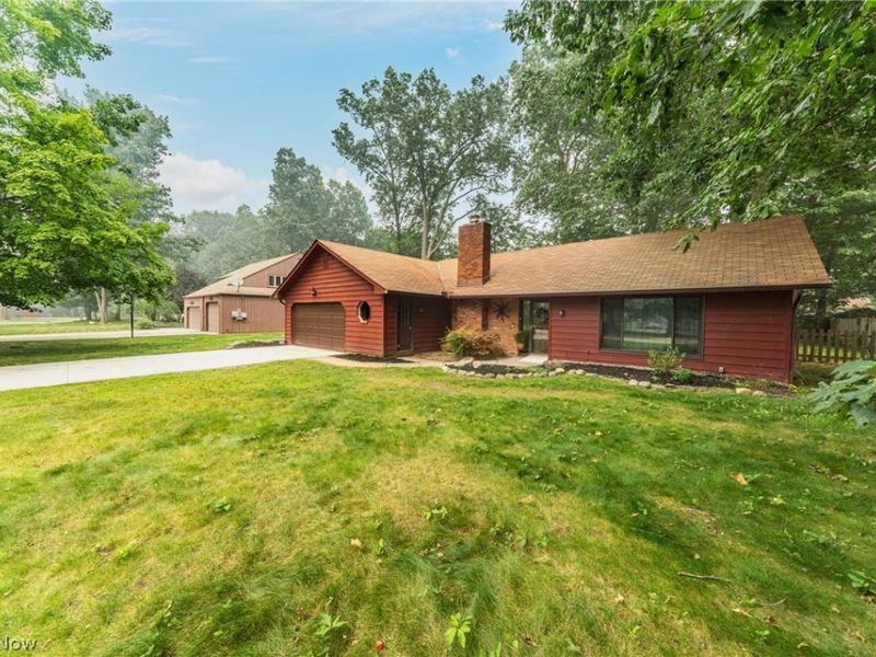 421 Armour Road, Avon Lake, OH 44012 Photo 3