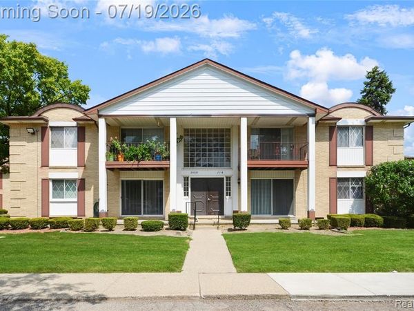 29257 Hayes Road, Warren, MI 48088
