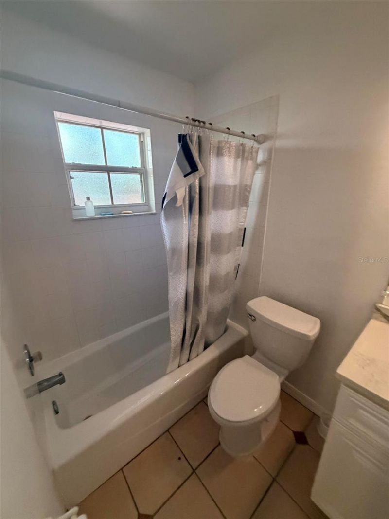 1213 Benedict Court , Sarasota, FL 34237 Photo