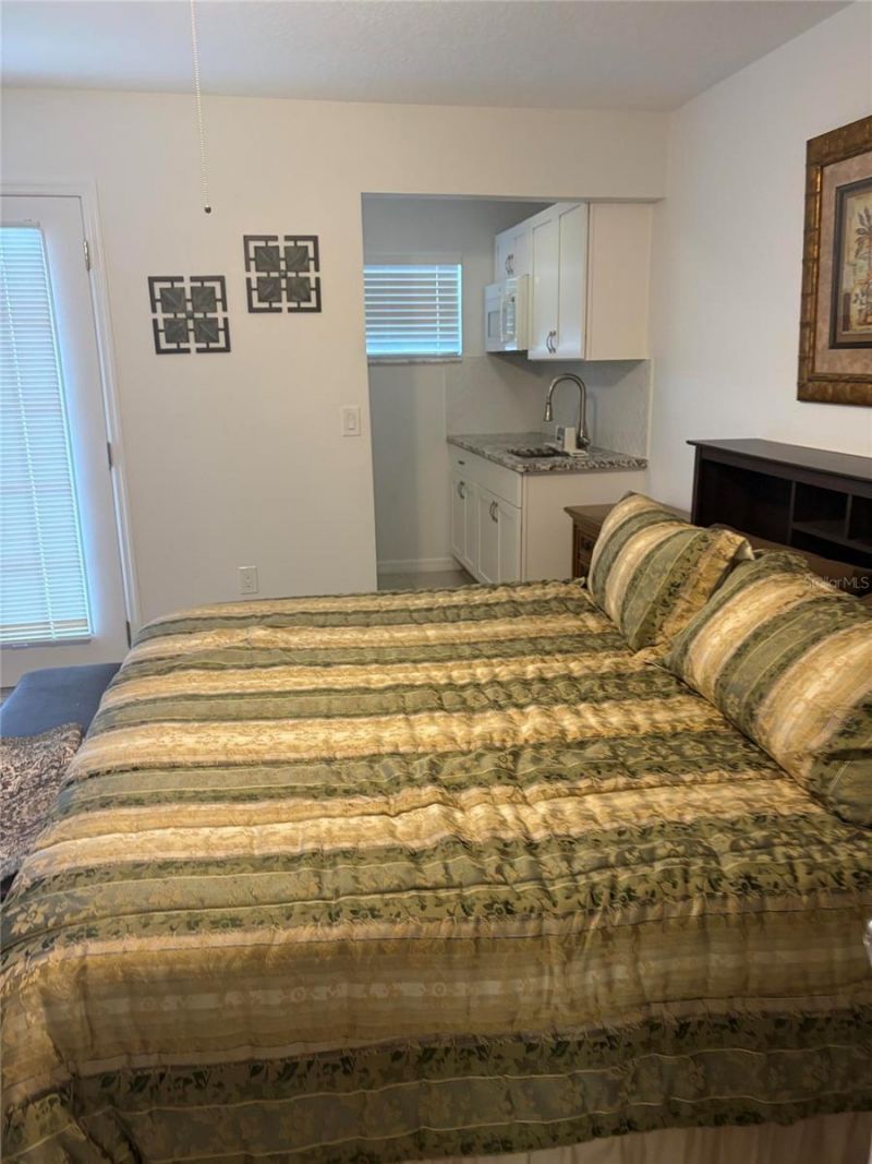 1213 Benedict Court , Sarasota, FL 34237 Photo
