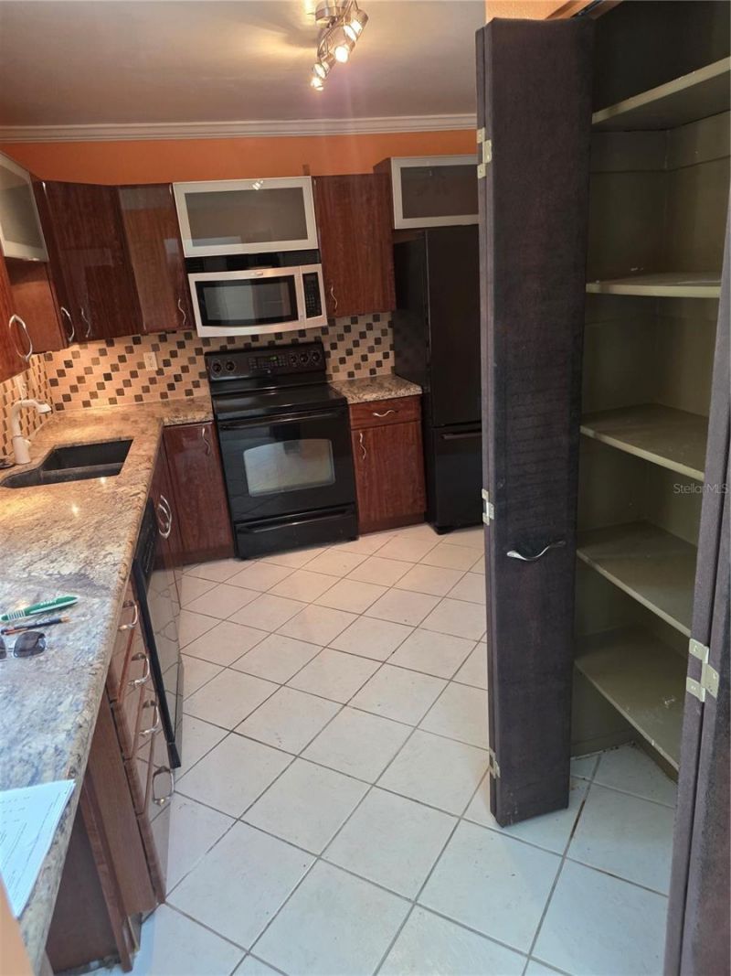 2220 Bahia Vista Street , Unit G5, Sarasota, FL 34239 Photo