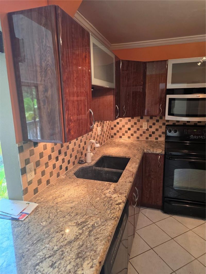 2220 Bahia Vista Street , Unit G5, Sarasota, FL 34239 Photo