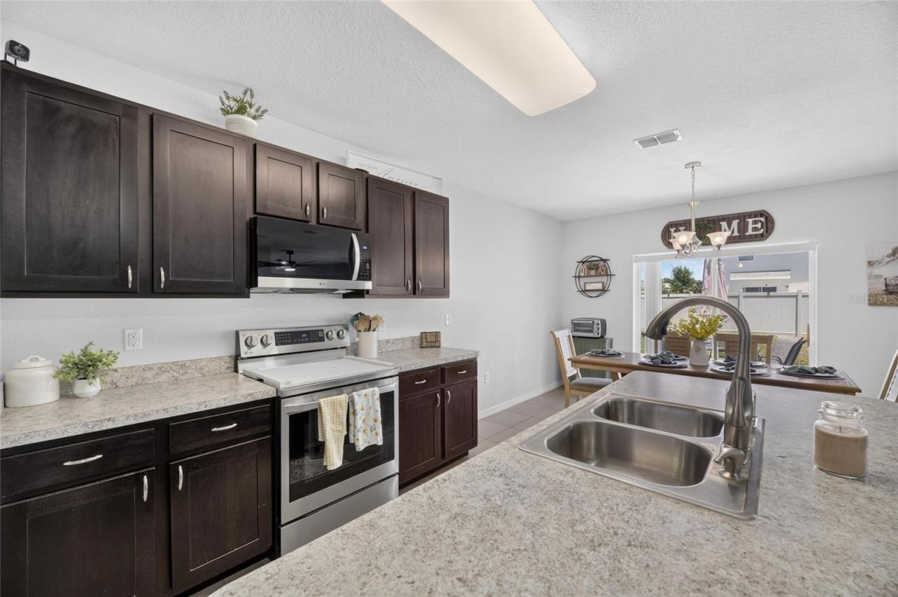 8115 Harwich Port Lane, Gibsonton, FL 33534 Photo