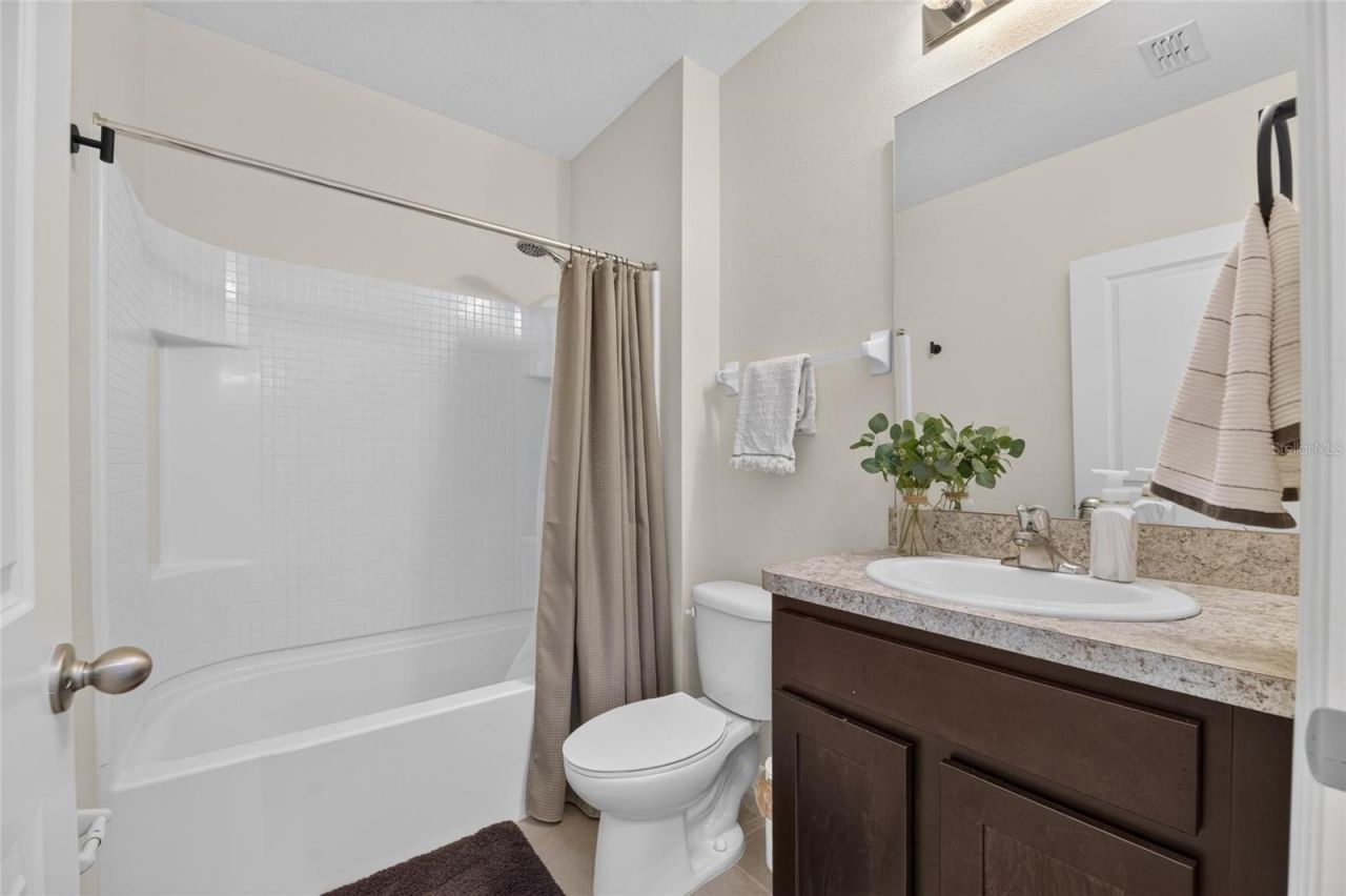8115 Harwich Port Lane, Gibsonton, FL 33534 Photo
