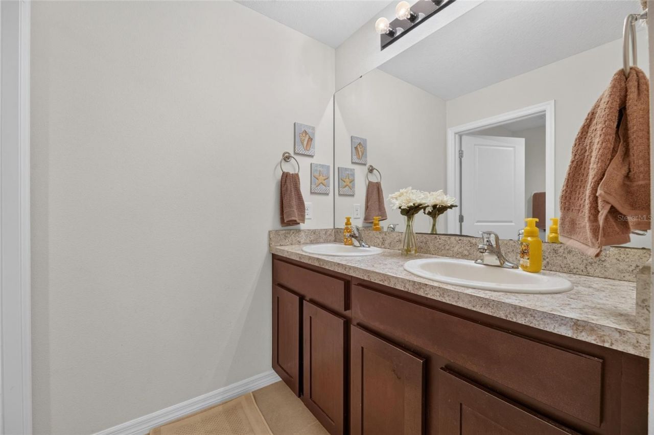 8115 Harwich Port Lane, Gibsonton, FL 33534 Photo