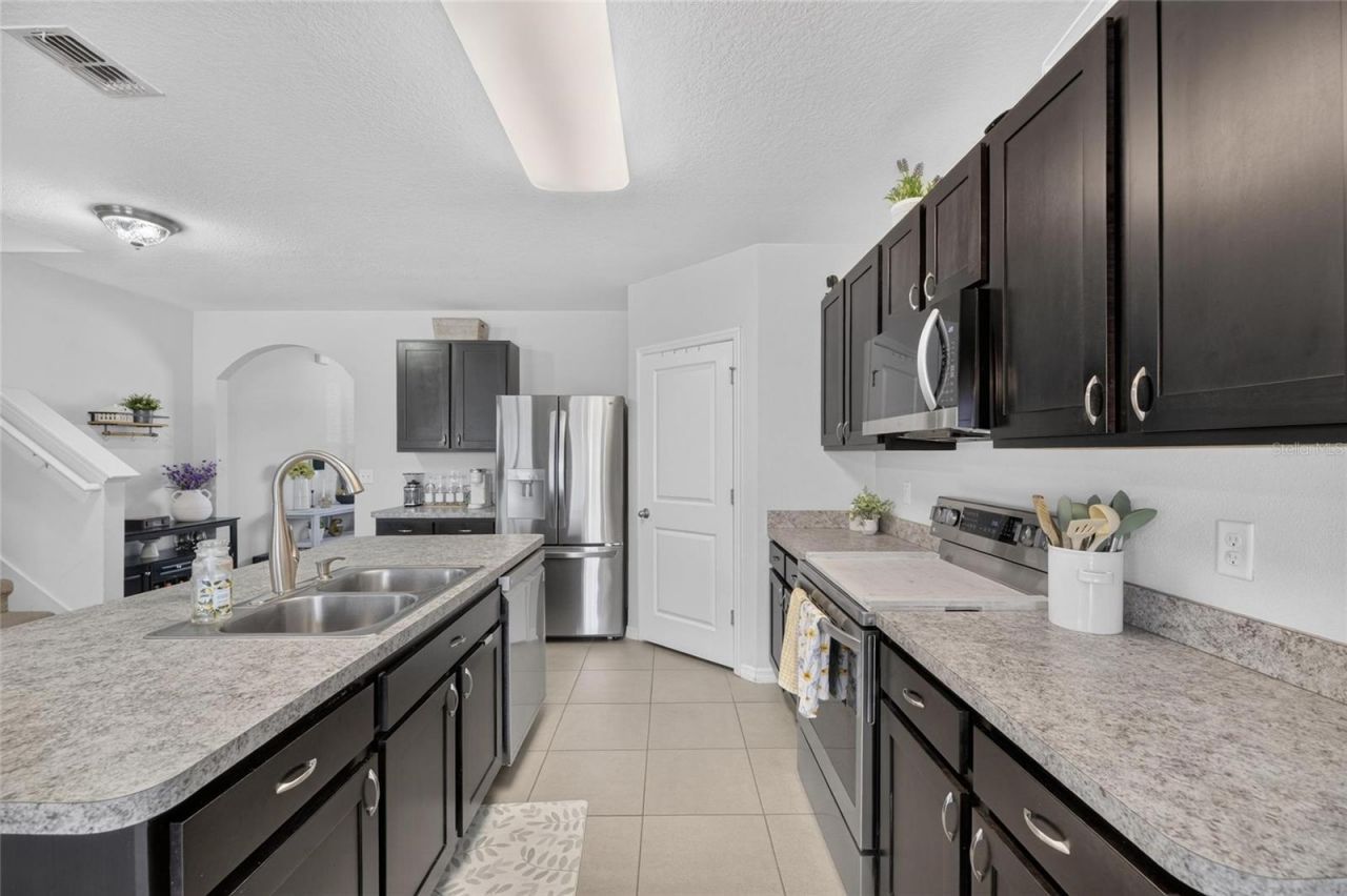 8115 Harwich Port Lane, Gibsonton, FL 33534 Photo