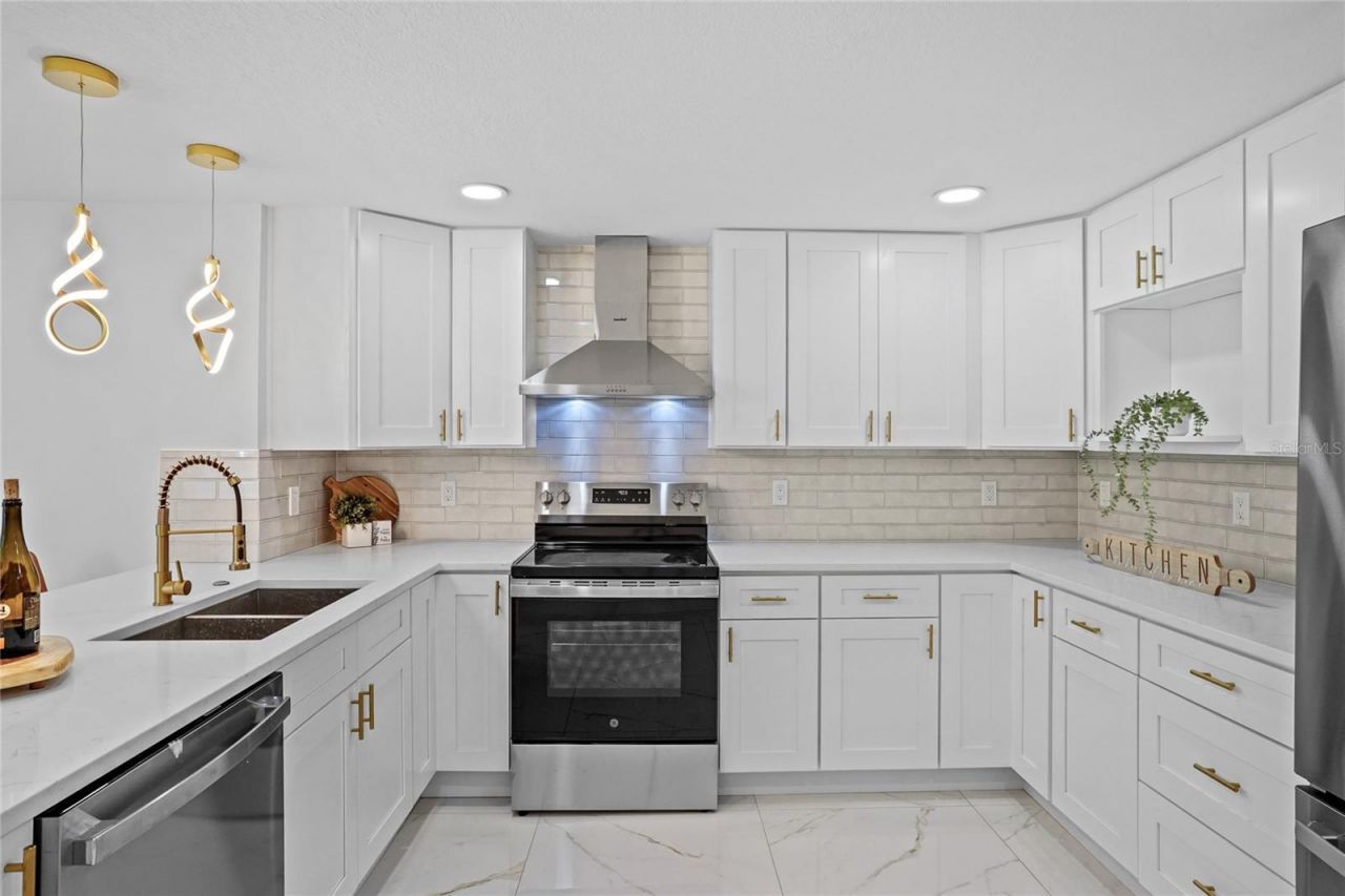 6400 Montana Avenue, New Port Richey, FL 34653 Photo