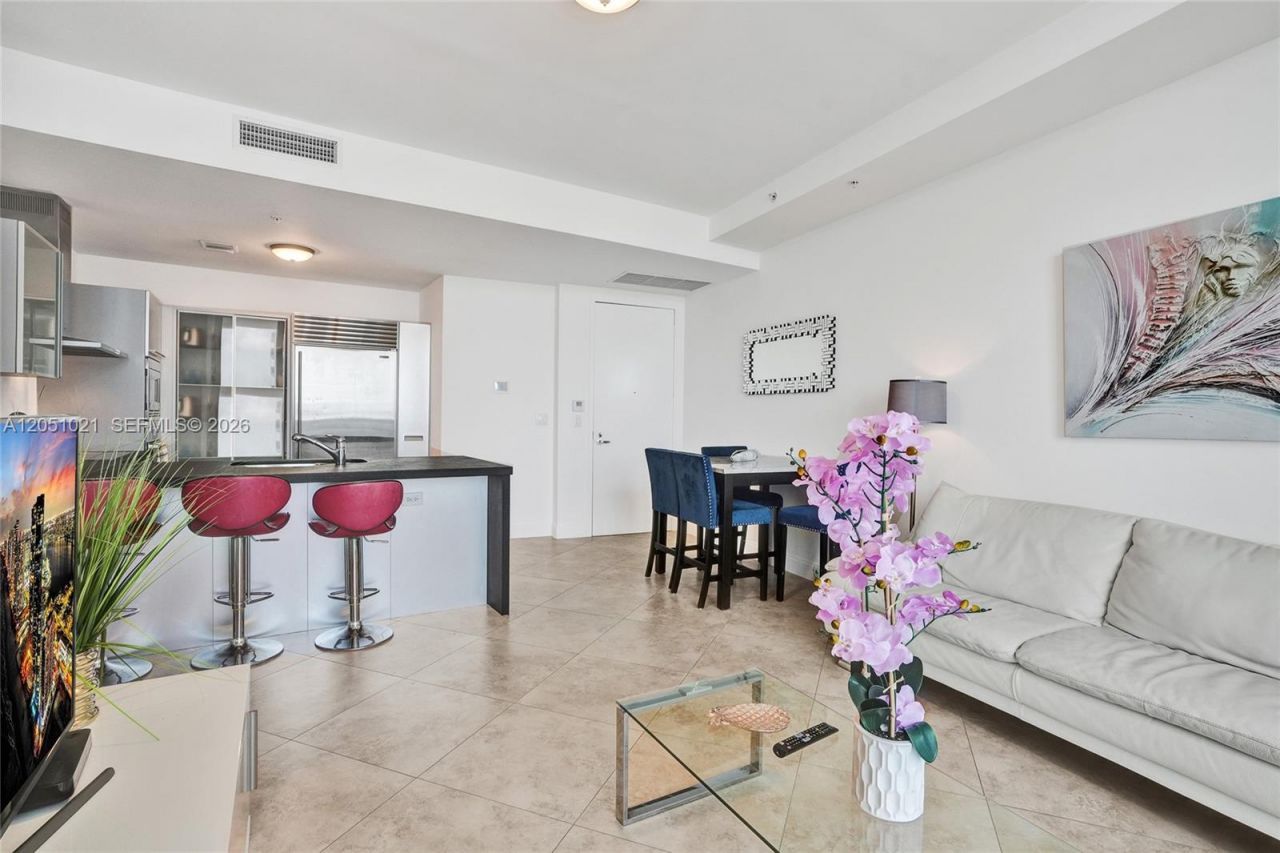 18201 Collins Ave , Unit 4705, Sunny Isles Beach, FL 33160 Photo