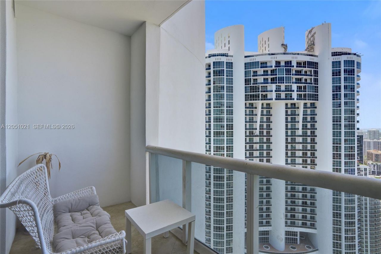 18201 Collins Ave , Unit 4705, Sunny Isles Beach, FL 33160 Photo