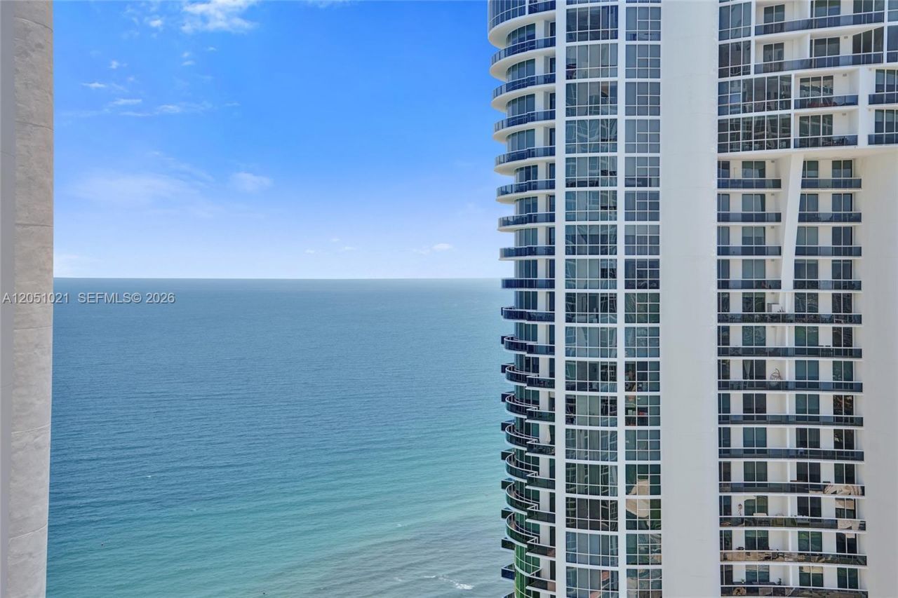 18201 Collins Ave , Unit 4705, Sunny Isles Beach, FL 33160 Photo