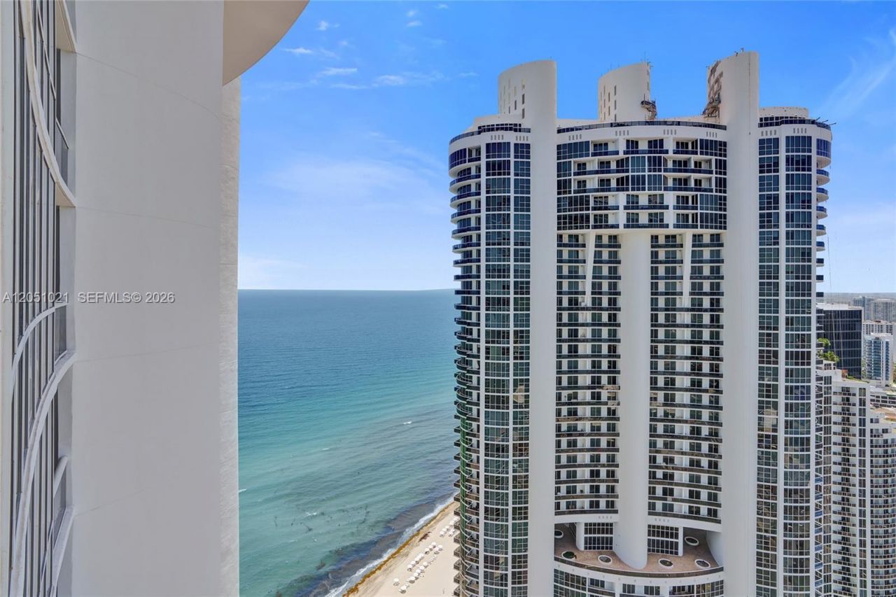 18201 Collins Ave , Unit 4705, Sunny Isles Beach, FL 33160 Photo
