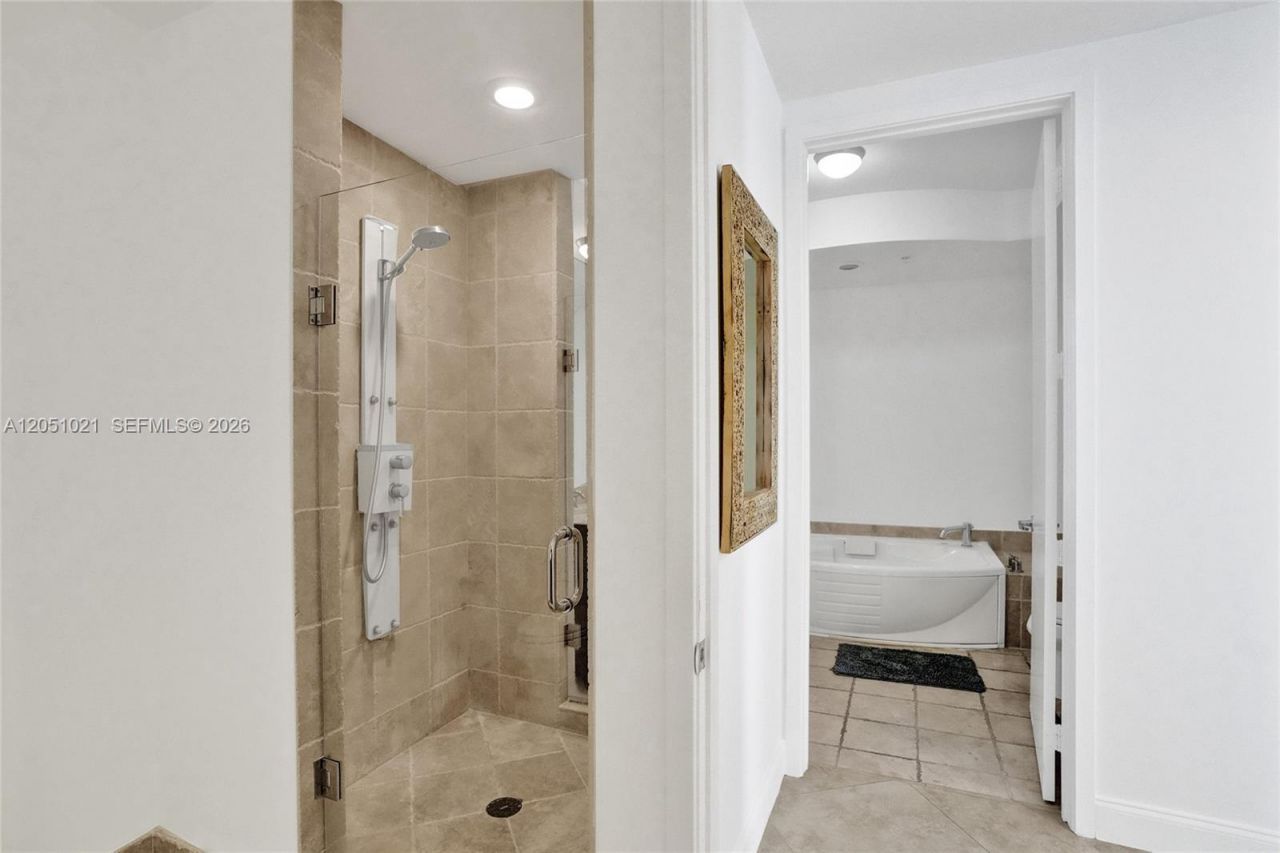 18201 Collins Ave , Unit 4705, Sunny Isles Beach, FL 33160 Photo