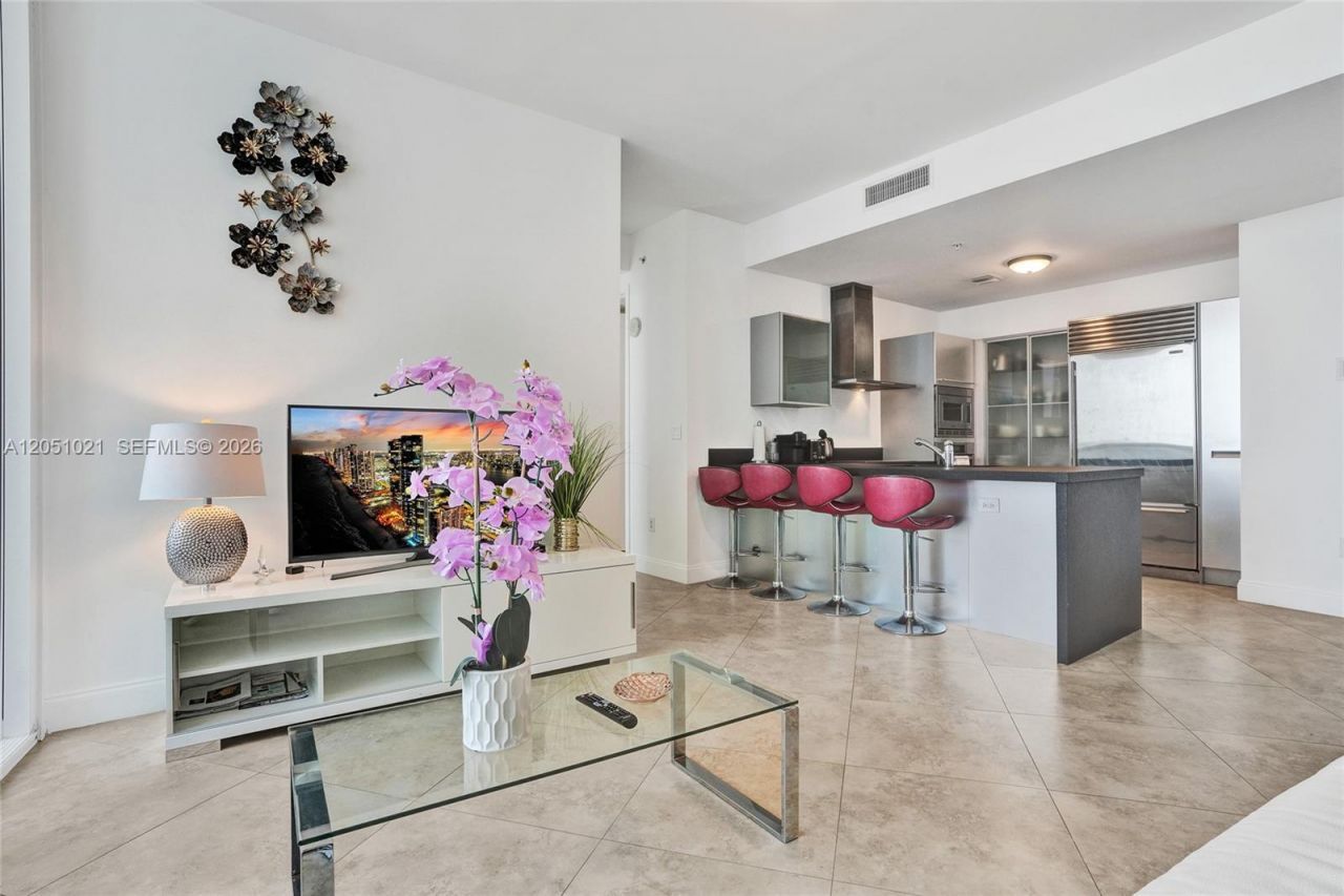 18201 Collins Ave , Unit 4705, Sunny Isles Beach, FL 33160 Photo