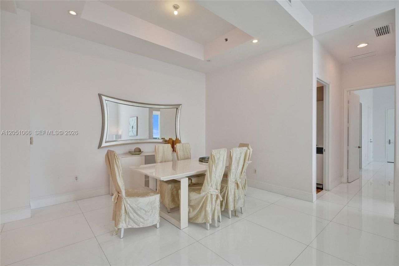 16001 Collins Ave , Unit 4305, Sunny Isles Beach, FL 33160 Photo