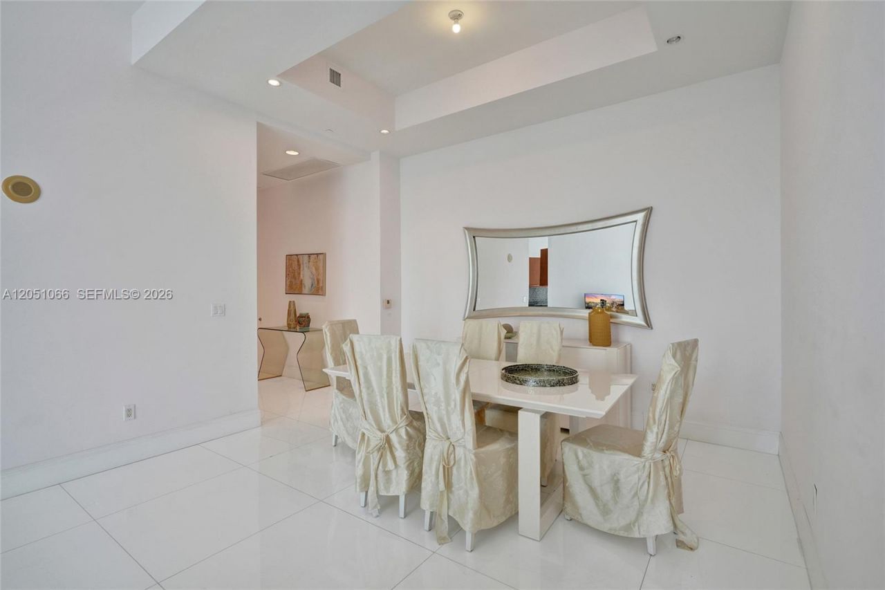 16001 Collins Ave , Unit 4305, Sunny Isles Beach, FL 33160 Photo