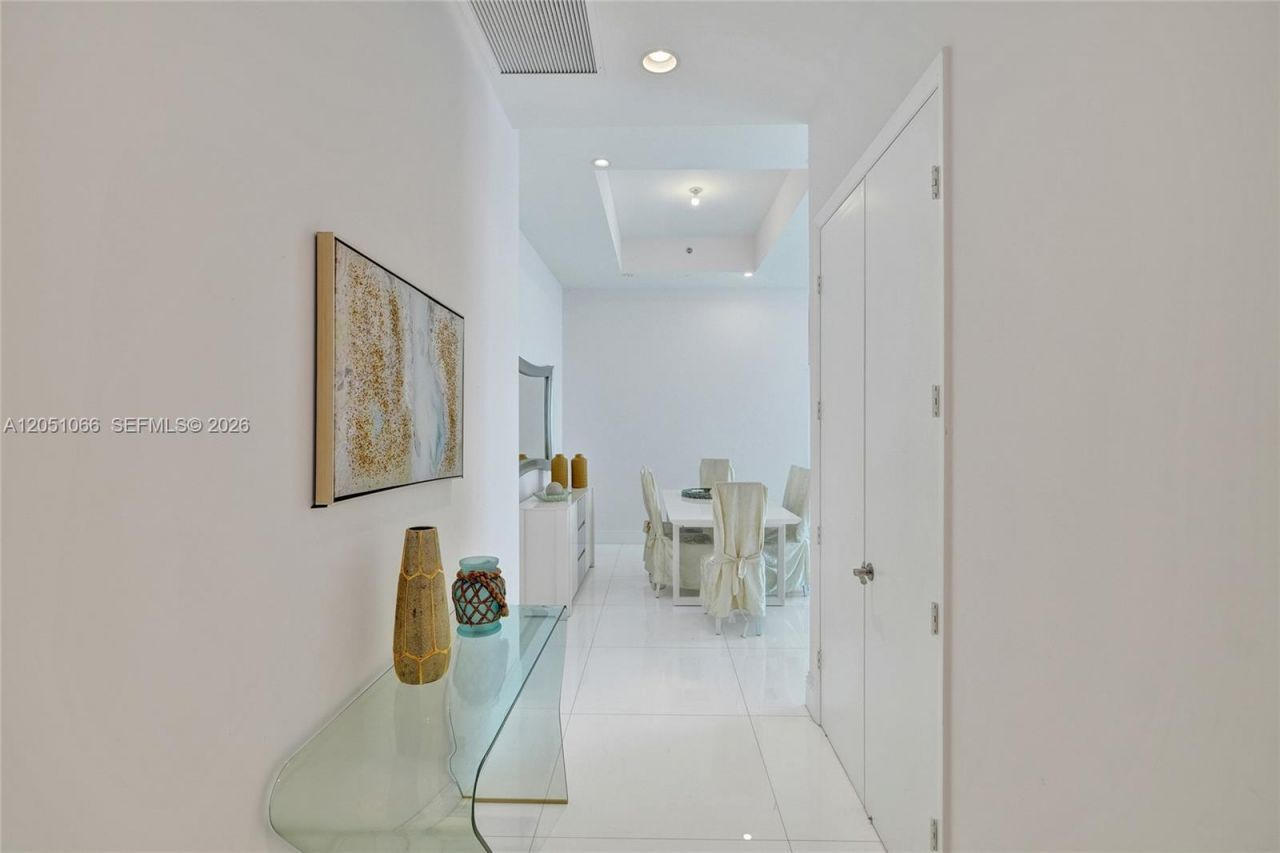 16001 Collins Ave , Unit 4305, Sunny Isles Beach, FL 33160 Photo