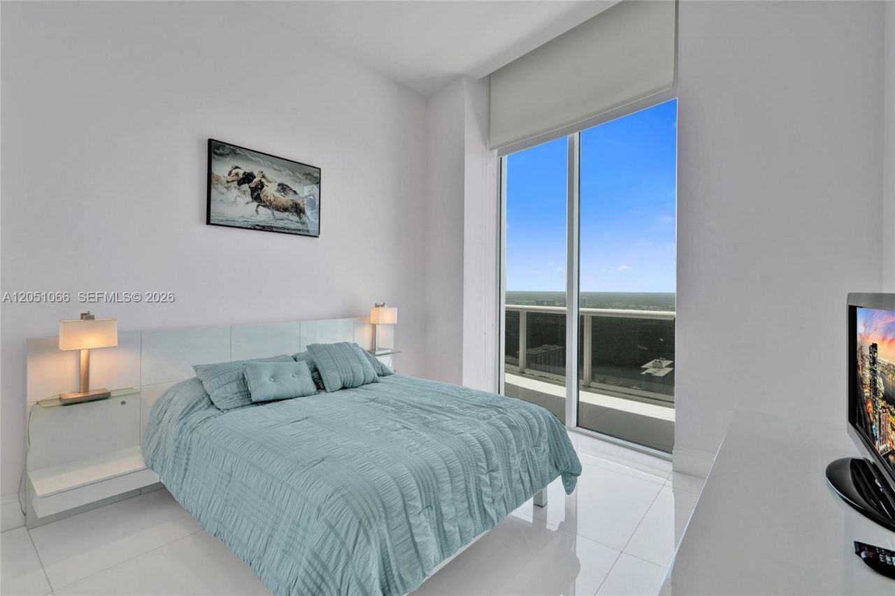 16001 Collins Ave , Unit 4305, Sunny Isles Beach, FL 33160 Photo