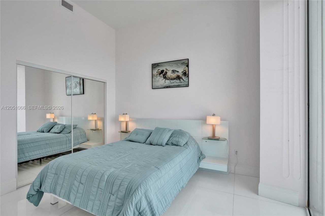 16001 Collins Ave , Unit 4305, Sunny Isles Beach, FL 33160 Photo