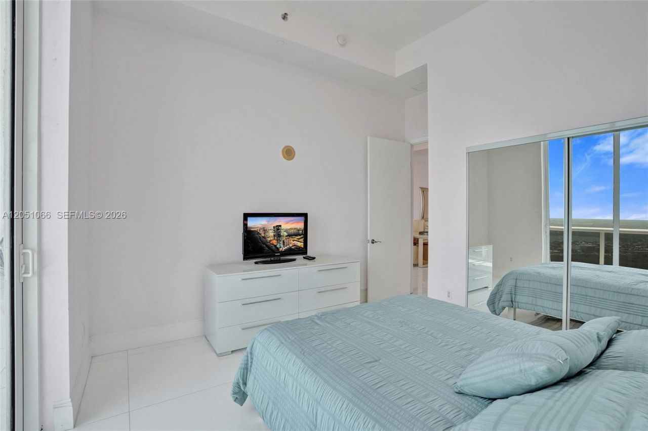 16001 Collins Ave , Unit 4305, Sunny Isles Beach, FL 33160 Photo