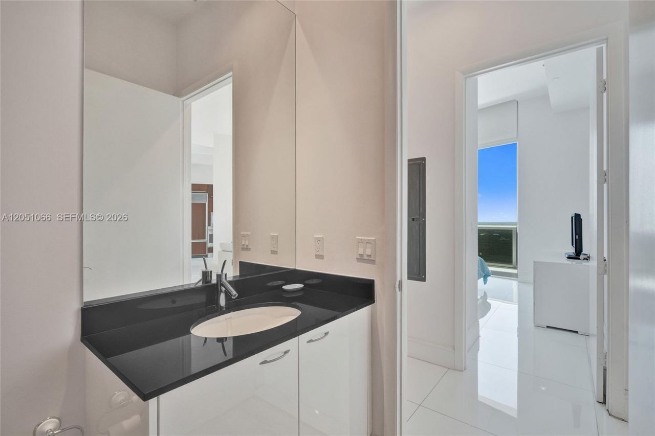 16001 Collins Ave , Unit 4305, Sunny Isles Beach, FL 33160 Photo
