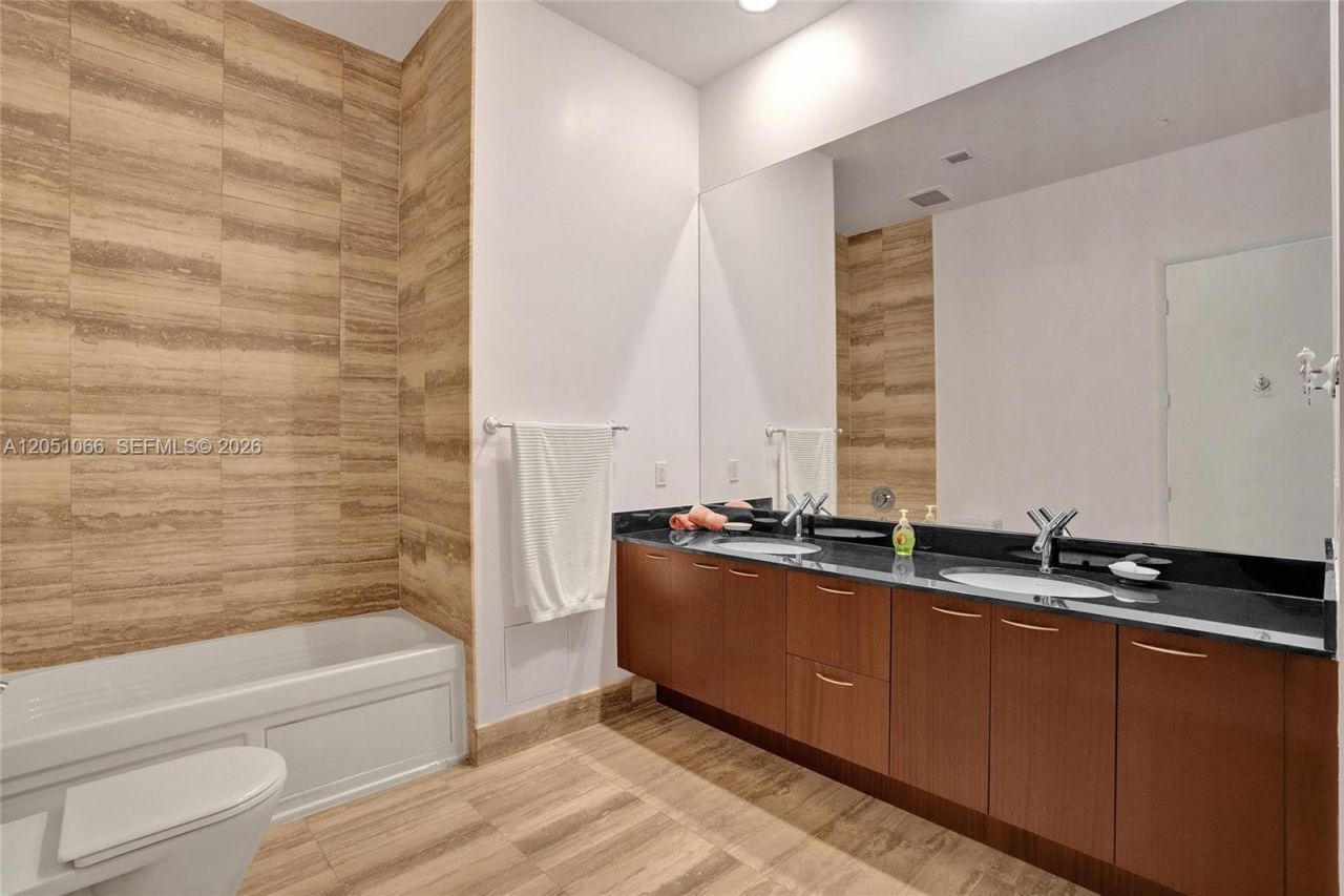 16001 Collins Ave , Unit 4305, Sunny Isles Beach, FL 33160 Photo