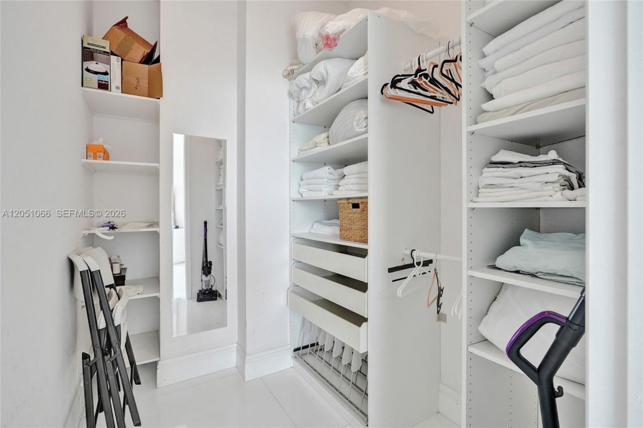 16001 Collins Ave , Unit 4305, Sunny Isles Beach, FL 33160 Photo