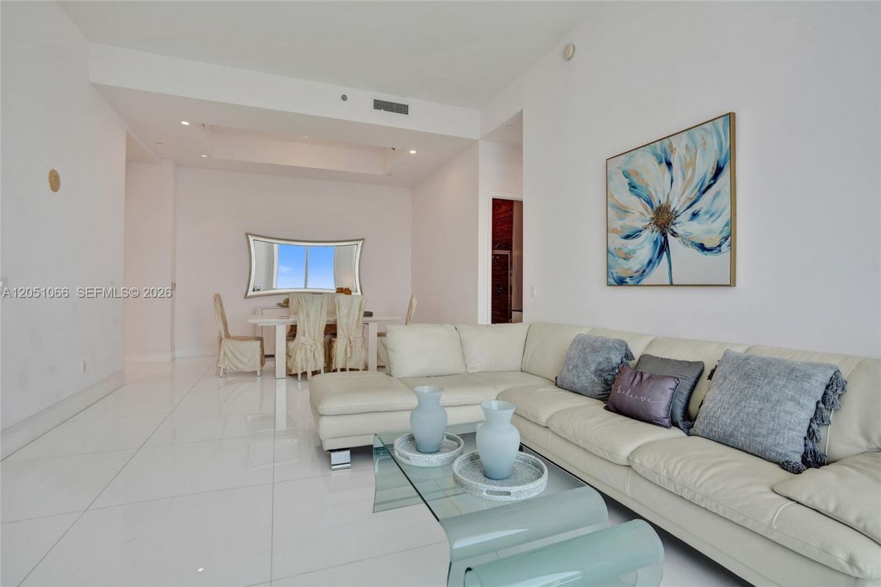 16001 Collins Ave , Unit 4305, Sunny Isles Beach, FL 33160 Photo