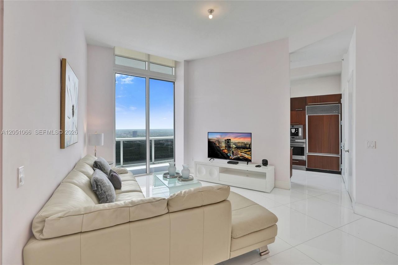 16001 Collins Ave , Unit 4305, Sunny Isles Beach, FL 33160 Photo
